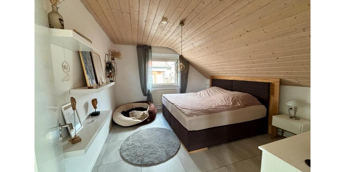 Maisonettenwohnung Sindelfingen Eichholz - 3.5 Zimmer, 96 m&sup2;, 1.600&euro; | Angebot:25829632