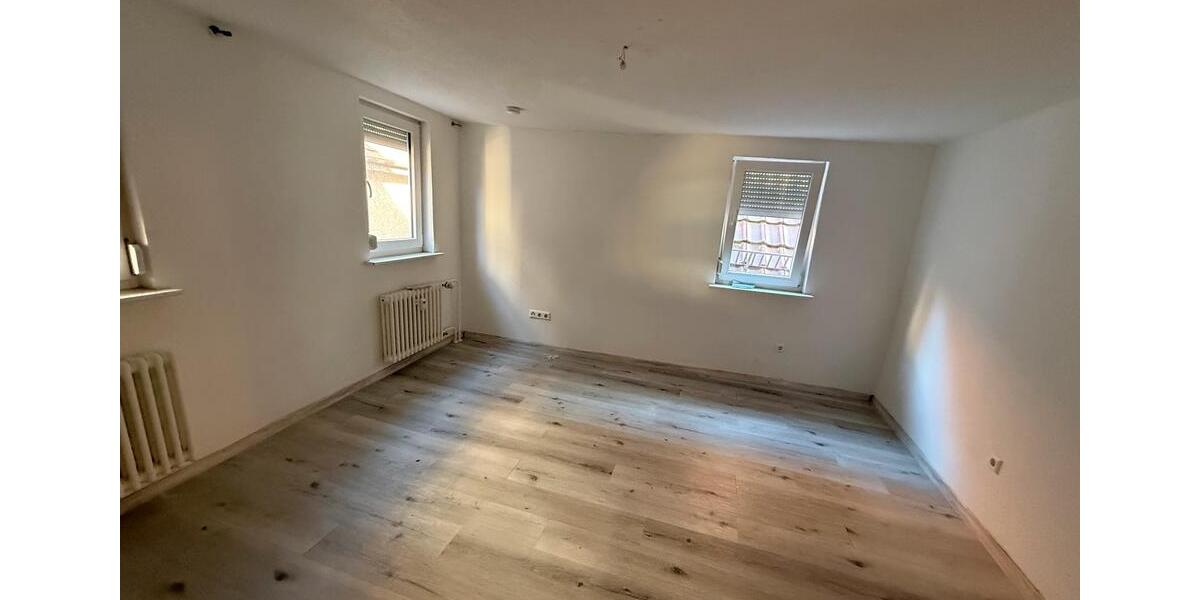 Etagenwohnung Metzingen - 2 Zimmer, 84 m&sup2;, 600&euro; | Angebot:26023488