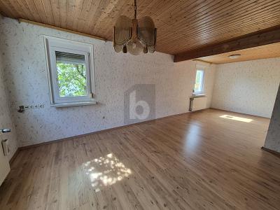 FAMILIENIDYLL MIT AUSBAUPOTENZIAL - Einfamilienhaus Dettingen an der Erms | Angebot:27345541