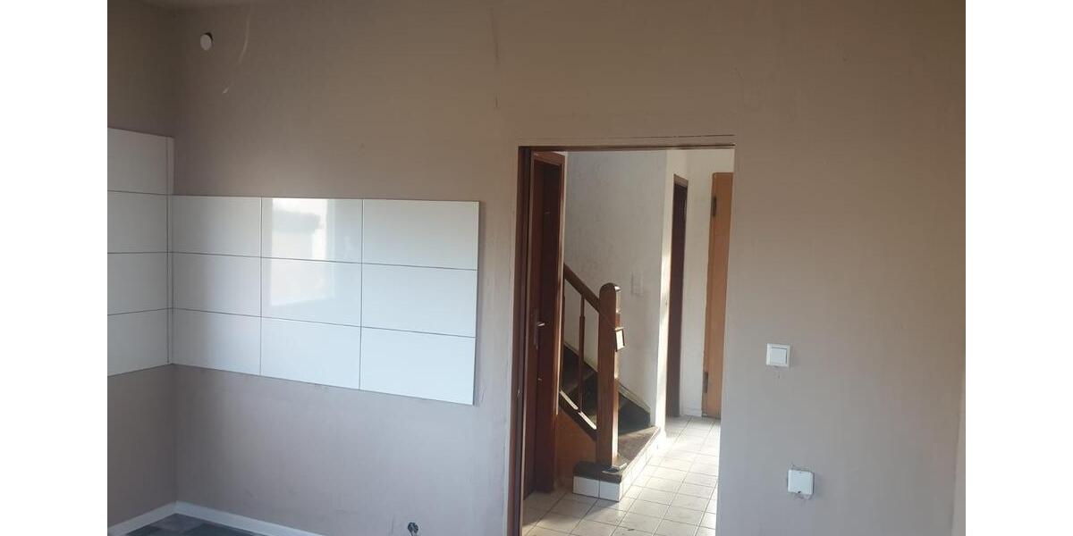 Etagenwohnung Reutlingen Reutlingen (Kernstadt) - 5 Zimmer, 110 m&sup2;, 1.350&euro; | Angebot:24801947