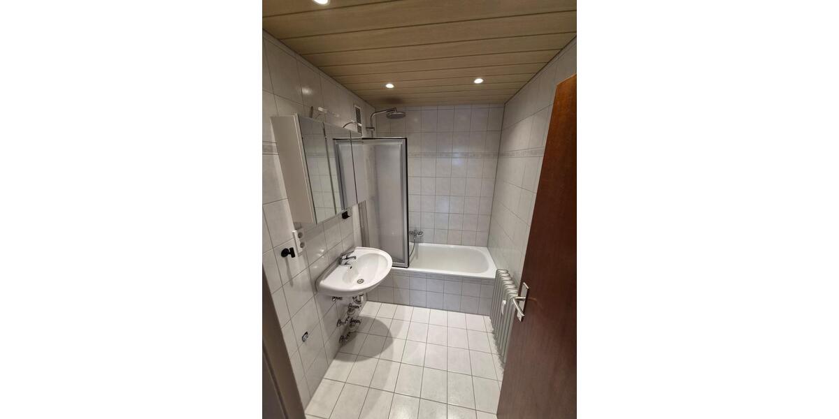 Hochparterre Reutlingen Reutlingen-Betzingen - 3 Zimmer, 65 m&sup2;, 255.000&euro; | Angebot:27086831