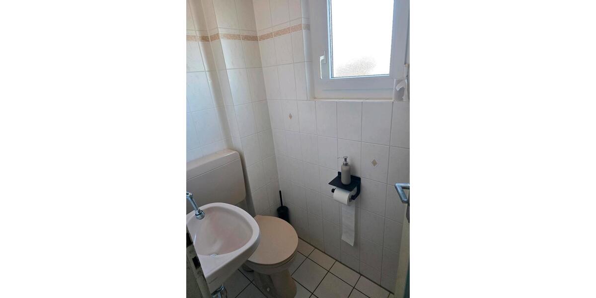 Etagenwohnung Köngen - 6 Zimmer, 120 m&sup2;, 2.000&euro; | Angebot:25923470