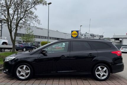 Ford Focus 124.600 km 10.250 &euro; Stuttgart 70437