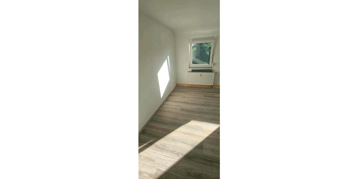 Etagenwohnung Ebhausen - 7 Zimmer, 120 m&sup2;, 1.400&euro; | Angebot:26481755