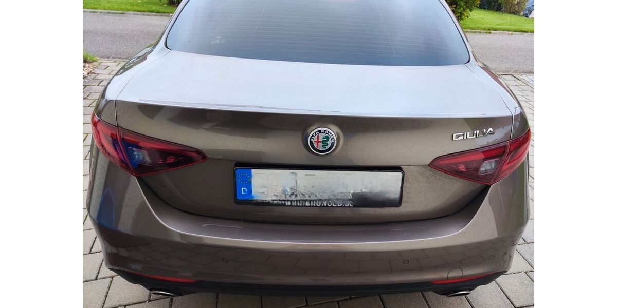 Alfa Romeo Giulia 142.500 km 13.500 &euro; Reutlingen 72760