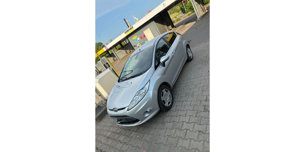 Ford Fiesta 132.270 km 3.230 &euro; Reutlingen 72764