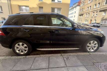 Mercedes-Benz ML 350 190.000 km 19.900 &euro; Stuttgart 70180