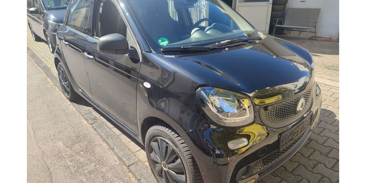 Smart ForFour 81.412 km 6.490 &euro; Stuttgart 70327