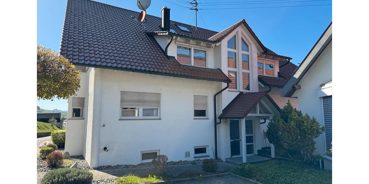 Etagenwohnung Burladingen - 4.5 Zimmer, 90 m&sup2;, 1.280&euro; | Angebot:26133493