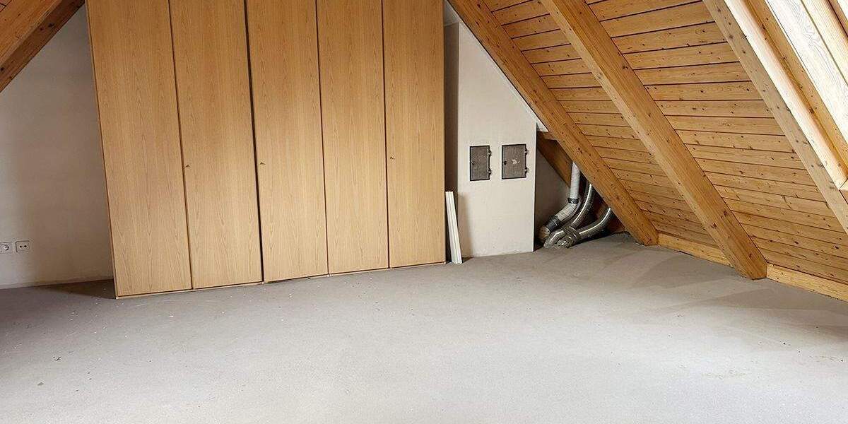 Mehrfamilienhaus, Wohnhaus Ehningen - 7 Zimmer, 217 m&sup2;, 780.000&euro; | Angebot:25735758