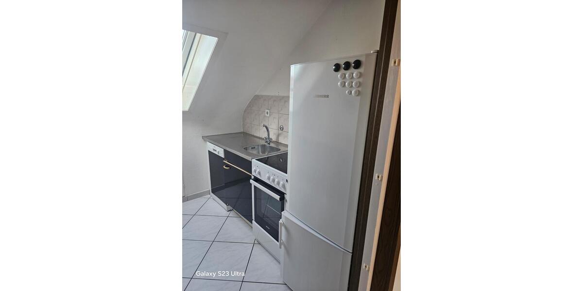 Dachgeschoßwohnung Gärtringen - 3 Zimmer, 70 m&sup2;, 1.250&euro; | Angebot:25342628