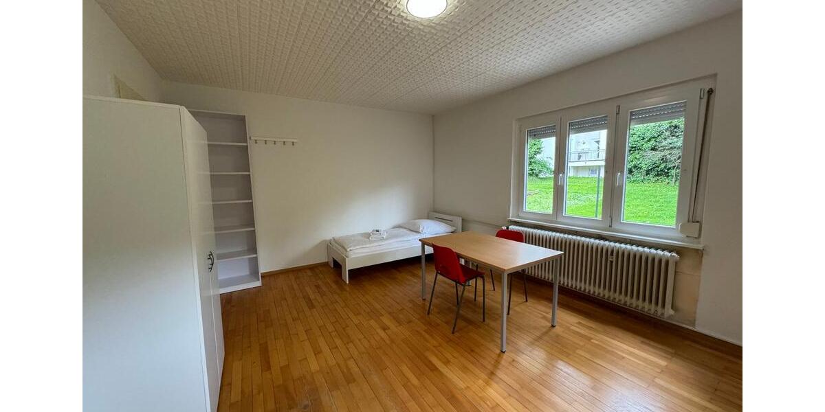 Erdgeschoßwohnung Dettingen an der Erms - 3 Zimmer, 80 m&sup2;, 1.300&euro; | Angebot:25300810