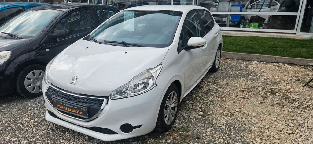 Peugeot 208 123.000 km 4.690 &euro; Reutlingen 72766