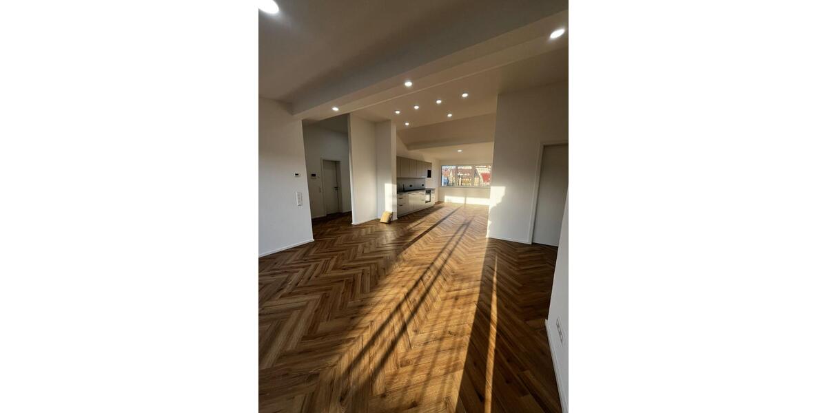 Dachgeschoßwohnung Nürtingen - 3 Zimmer, 100 m&sup2;, 1.480&euro; | Angebot:25867081