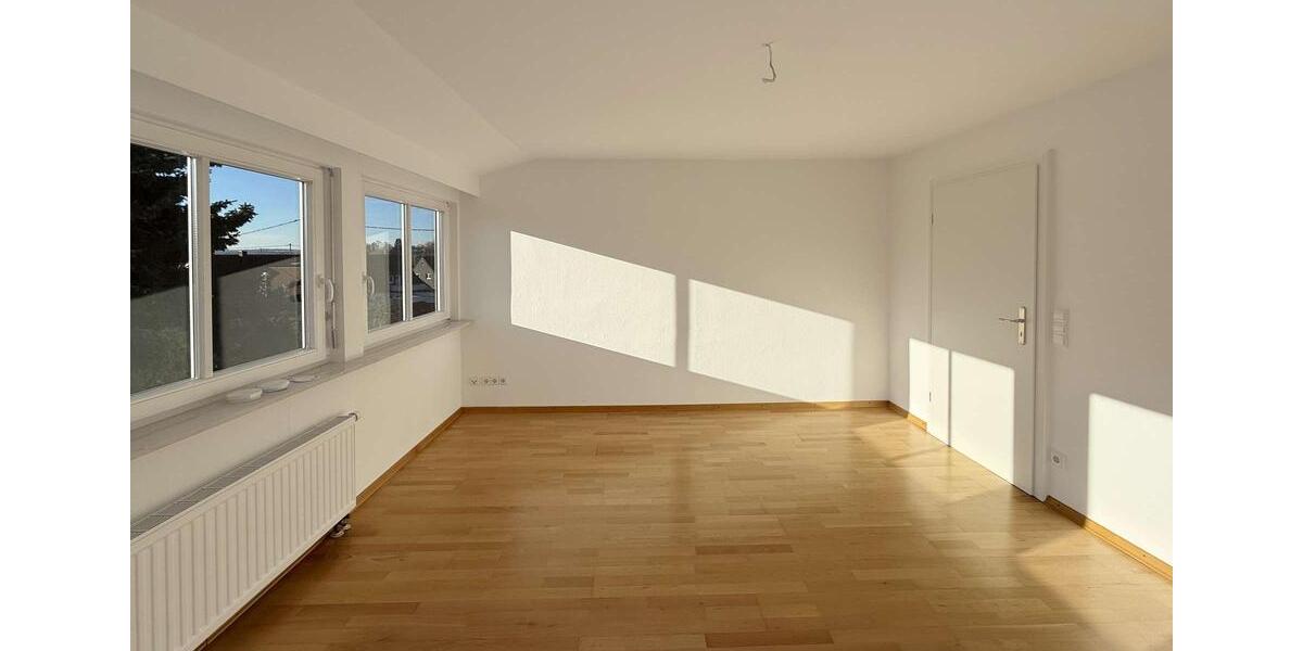 Einfamilienhaus Nürtingen - 5.5 Zimmer, 175 m&sup2;, 2.500&euro; | Angebot:24571134