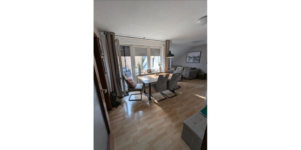 Dachgeschoßwohnung Böblingen Dagersheim - 2.5 Zimmer, 67 m&sup2;, 289.000&euro; | Angebot:27446821