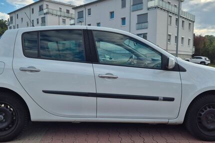Renault Clio 118.000 km 3.000 &euro; Waldenbuch 71111
