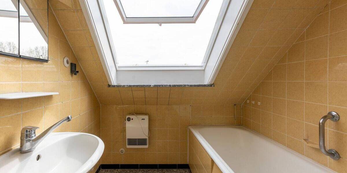 Mehrfamilienhaus, Wohnhaus Stuttgart Degerloch - 8 Zimmer, 170 m&sup2;, 775.000&euro; | Angebot:25685446