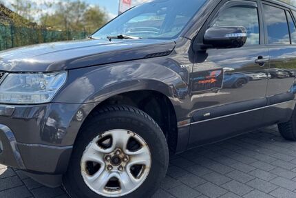 Suzuki Grand Vitara 187.000 km 5.950 &euro; Tübingen 72072