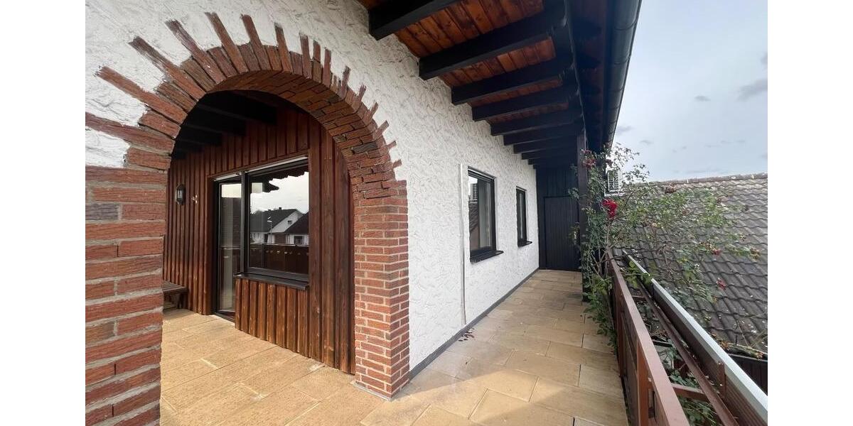 Dachgeschoßwohnung Neustetten - 3.5 Zimmer, 110 m&sup2;, 1.100&euro; | Angebot:24658937