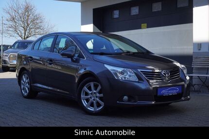Toyota Avensis 182.000 km 6.999 &euro; Owen 73277