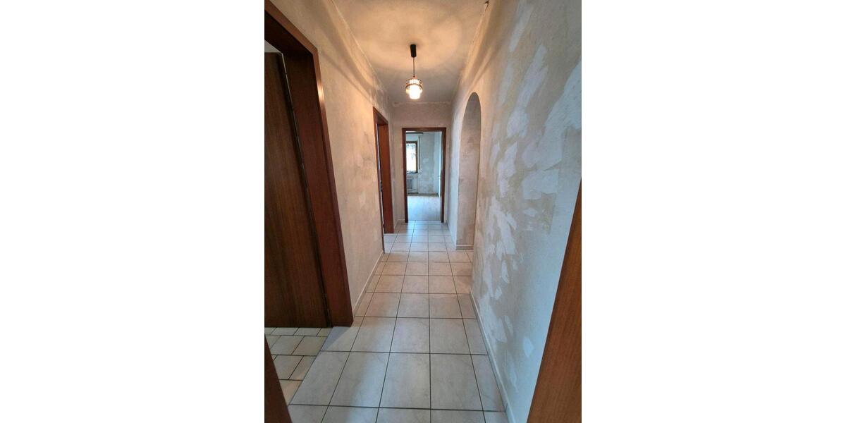 Erdgeschoßwohnung Herrenberg - 5 Zimmer, 117 m&sup2;, 1.400&euro; | Angebot:25941985