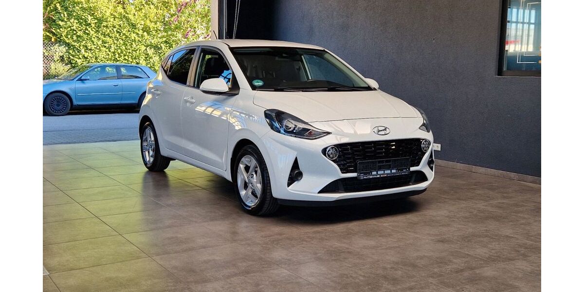 Hyundai i10 27.000 km 11.990 &euro; Gäufelden 71126