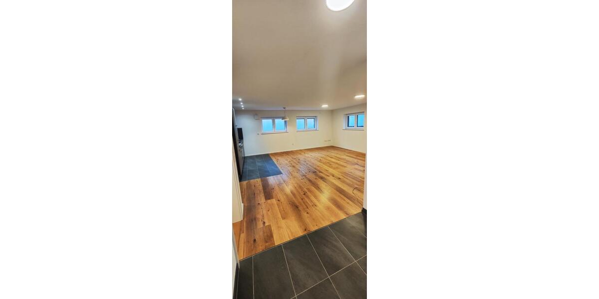 Etagenwohnung Eutingen im Gäu - 2.5 Zimmer, 80 m&sup2;, 1.000&euro; | Angebot:25855202