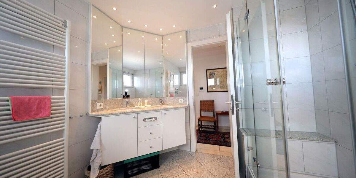 Etagenwohnung Leinfelden-Echterdingen Leinfelden - 4 Zimmer, 110 m&sup2;, 2.000&euro; | Angebot:25840929