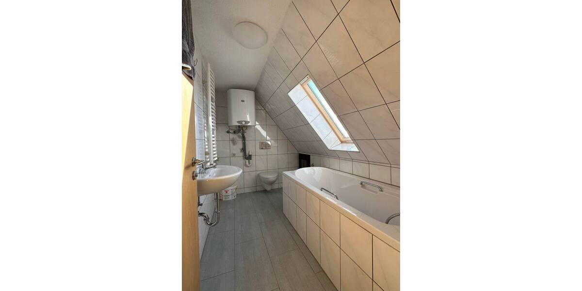 Mehrfamilienhaus, Wohnhaus Jettingen Oberjettingen - 9 Zimmer, 125 m&sup2;, 395.000&euro; | Angebot:25685578