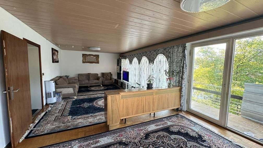 Mehrfamilienhaus, Wohnhaus Ostelsheim - 9 Zimmer, 210 m&sup2;, 649.000&euro; | Angebot:25737007