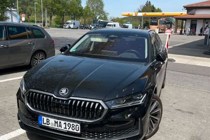 Skoda Superb 74.500 km 33.700 &euro; Stuttgart 70327