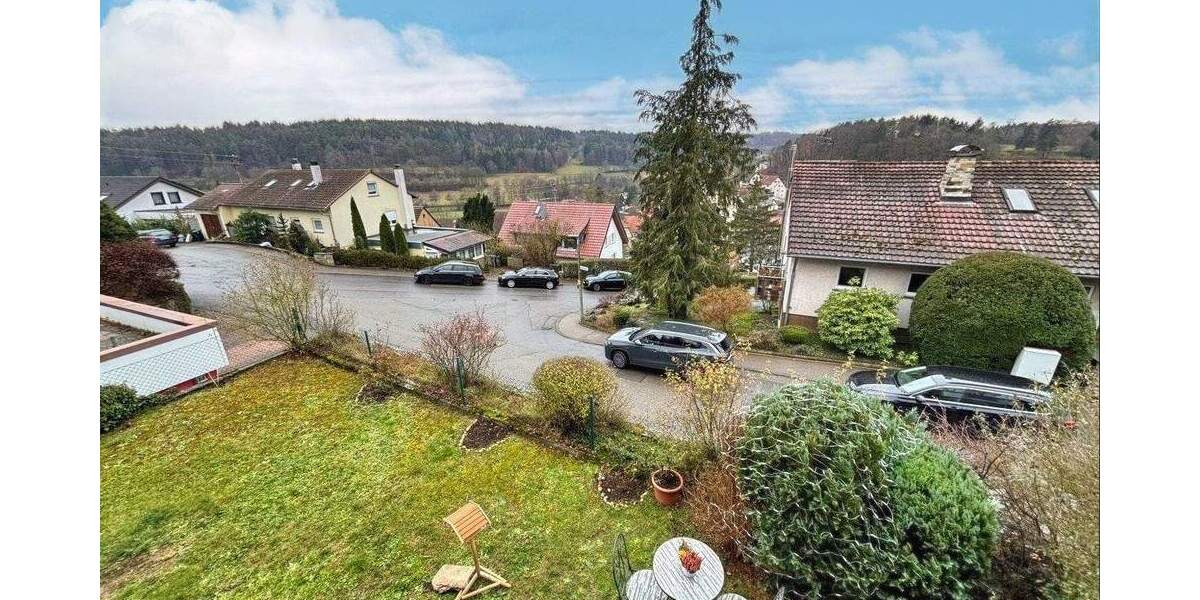 Etagenwohnung Aidlingen Deufringen - 3 Zimmer, 98 m&sup2;, 325.000&euro; | Angebot:25802256