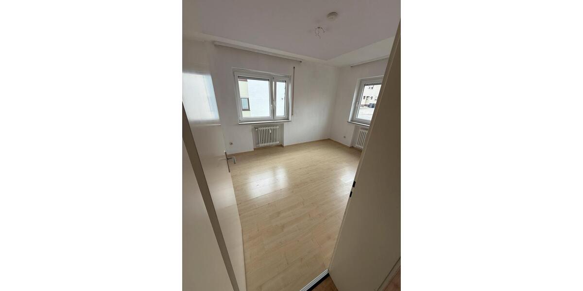 Hochparterre Reutlingen Reutlingen-Betzingen - 3 Zimmer, 76 m&sup2;, 1.050&euro; | Angebot:26018837