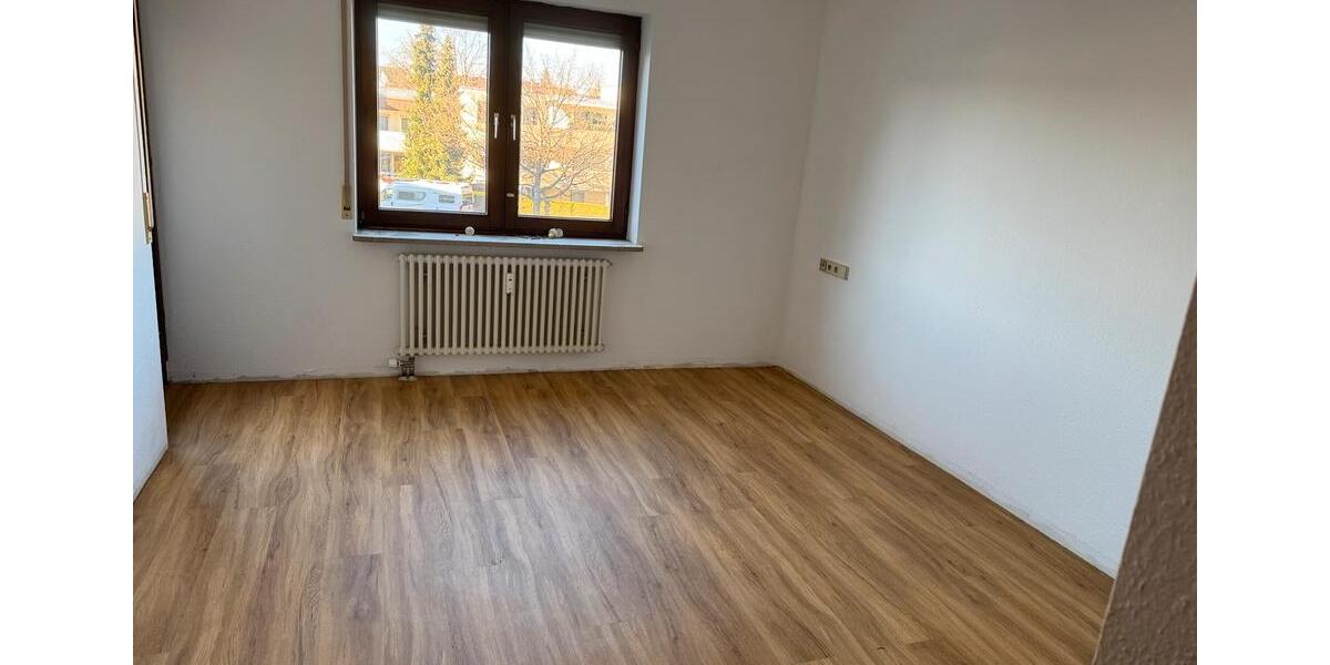 Etagenwohnung Filderstadt - 3.5 Zimmer, 96 m&sup2;, 1.400&euro; | Angebot:25317777