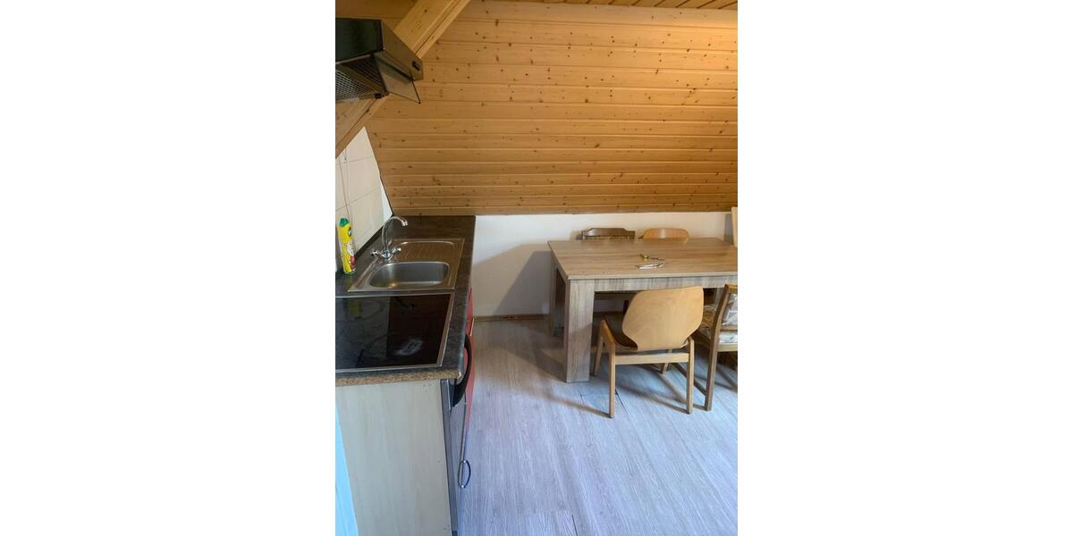 Dachgeschoßwohnung Eutingen im Gäu - 4 Zimmer, 85 m&sup2;, 627&euro; | Angebot:24178312