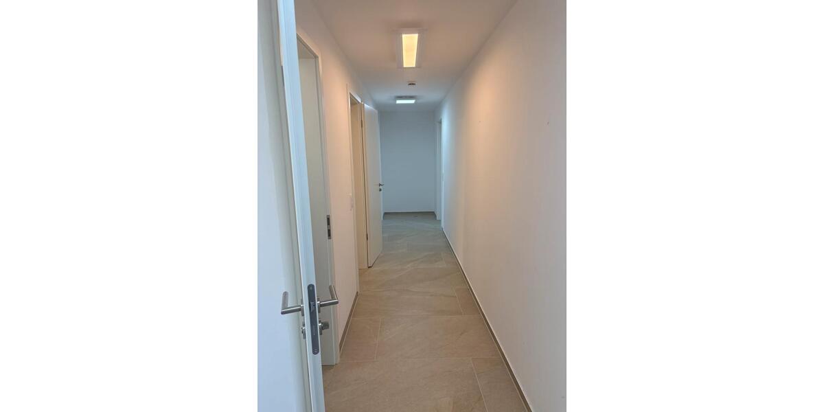 Etagenwohnung Stuttgart Botnang - 3.5 Zimmer, 82 m&sup2;, 1.700&euro; | Angebot:26395496