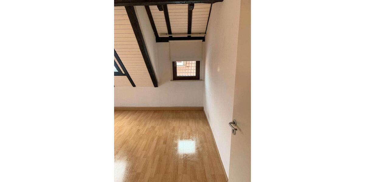 Dachgeschoßwohnung Reutlingen Reutlingen (Kernstadt) - 5 Zimmer, 64 m&sup2;, 219.000&euro; | Angebot:26524699