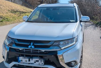Mitsubishi Plug-in Hybrid Outlander 154.000 km 13.300 &euro; Reutlingen 72762