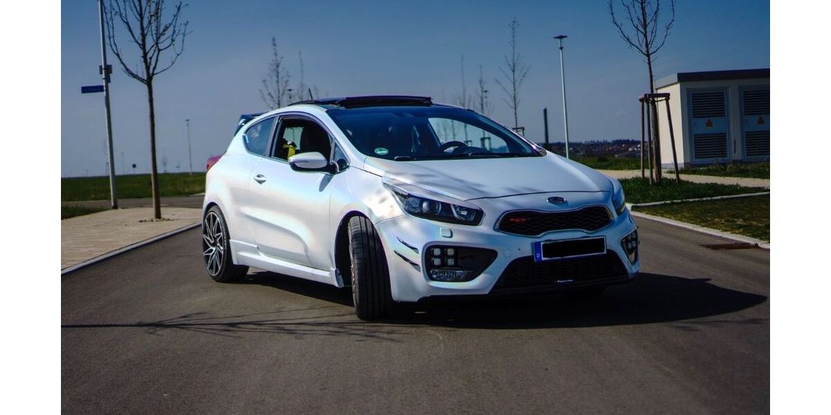 Kia pro ceed / ProCeed 130.000 km 9.899 &euro; Bisingen 72406