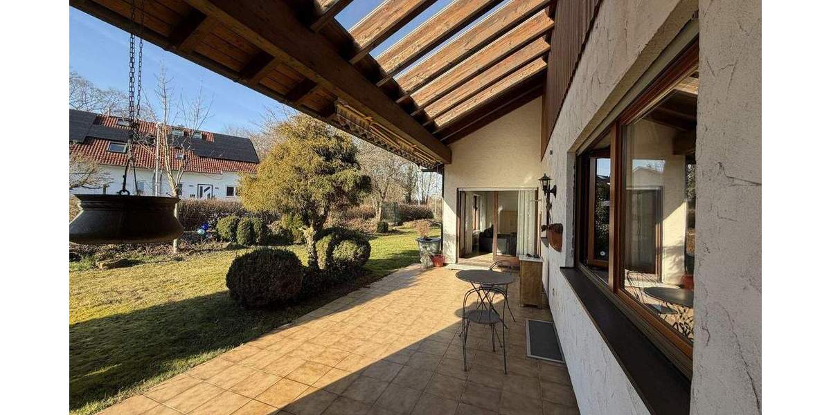 Einfamilienhaus Gärtringen - 3 Zimmer, 131 m&sup2;, 1.950&euro; | Angebot:25800926