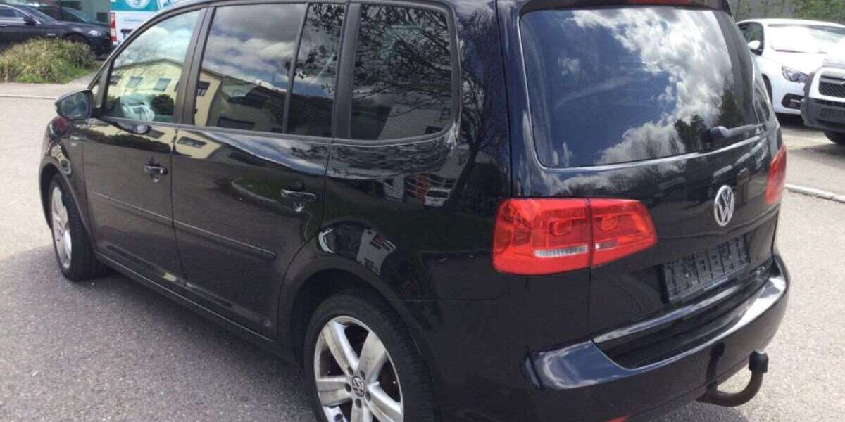 VW Touran 160.500 km 8.900 &euro; Metzingen 72555