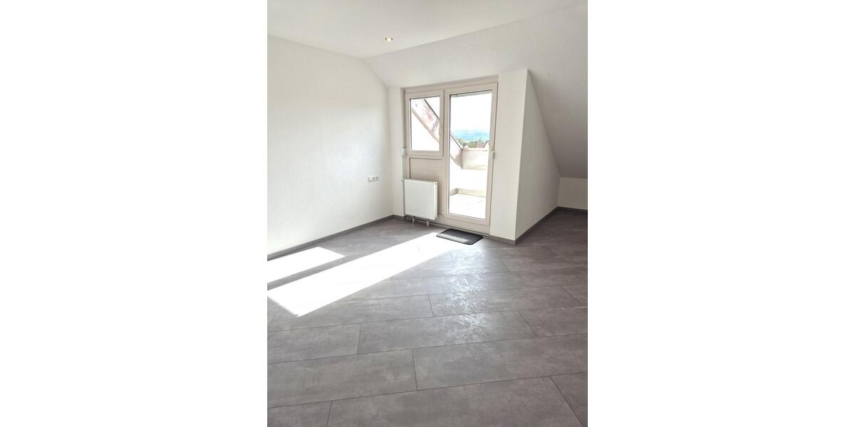 Dachgeschoßwohnung Erkenbrechtsweiler - 3 Zimmer, 94 m&sup2;, 269.000&euro; | Angebot:25202143