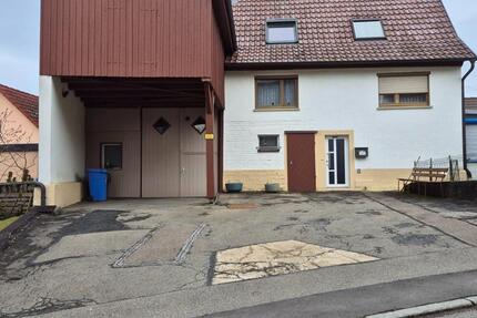 Haus Hechingen - 6 Zimmer, 225 m&sup2;, 330.000&euro; | Angebot:25298851