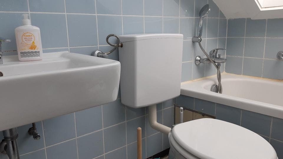 Dachgeschoßwohnung Stuttgart Vaihingen - 2.5 Zimmer, 40 m&sup2;, 189.000&euro; | Angebot:24855453