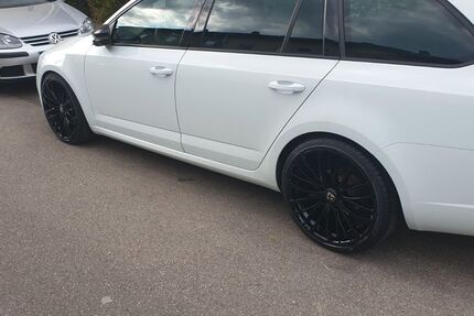 Skoda Octavia 194.600 km 11.999 &euro; Stuttgart 70437