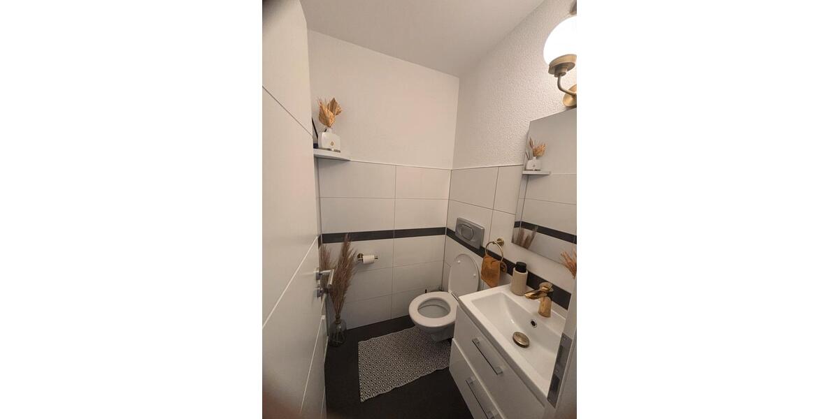 Erdgeschoßwohnung Pfullingen - 4.5 Zimmer, 98 m&sup2;, 375.000&euro; | Angebot:26427753