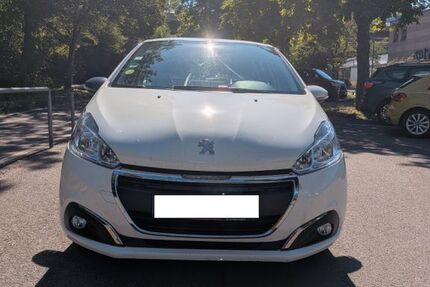 Peugeot 208 95.500 km 7.000 &euro; Stuttgart 70199