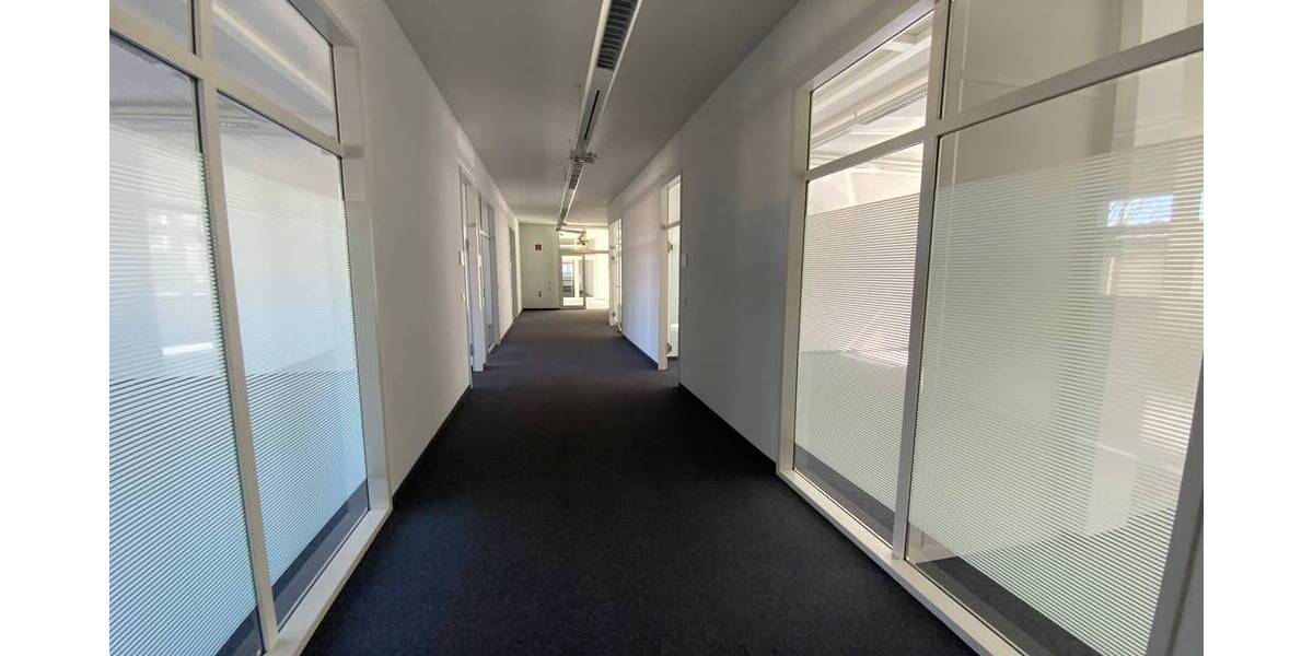 Gewerbeobjekt Sindelfingen Mitte - 7 Zimmer, 5.200&euro; | Angebot:25704219