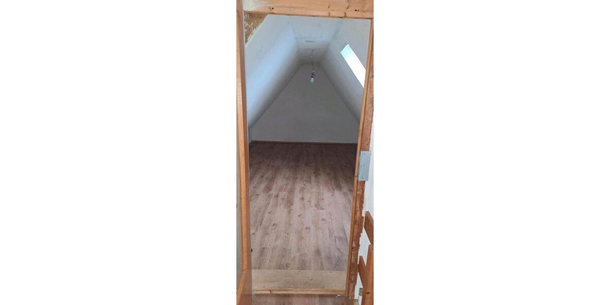 Doppelhaushälfte Nürtingen - 13 Zimmer, 210 m&sup2;, 450.000&euro; | Angebot:25991197